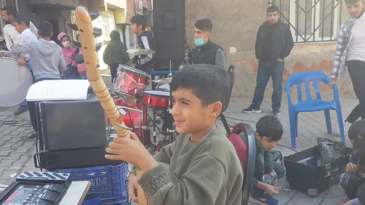 10 YAŞINDAKİ EĞİLLİ GRANİ MUSTAFA KENDİ TARZINDA ÇALIYOR 2021