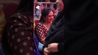 ഉദഘടനതതനയ ഗൾഡൻ പലസൽ എതതയ റബകക