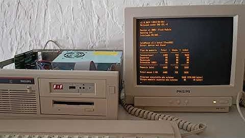 Philips NMS9100 booting MS-DOS from compact flash card.