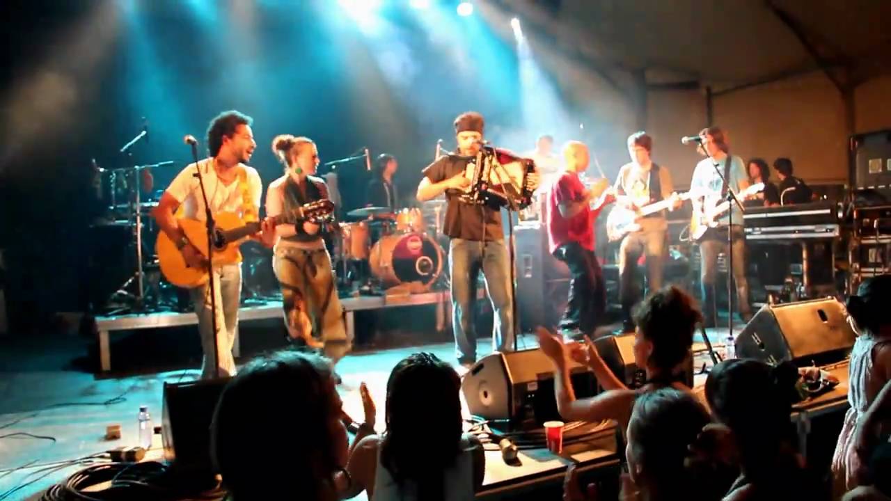 La Troba Kung-Fú: Ay Te Dejo En San Antonio; Tordera, Barcelona 14.08.2010