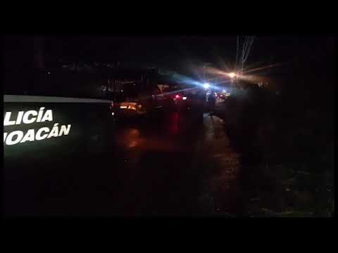 VIDEO Hombre es muerto a cuchilladas en una casa de Apatzingán