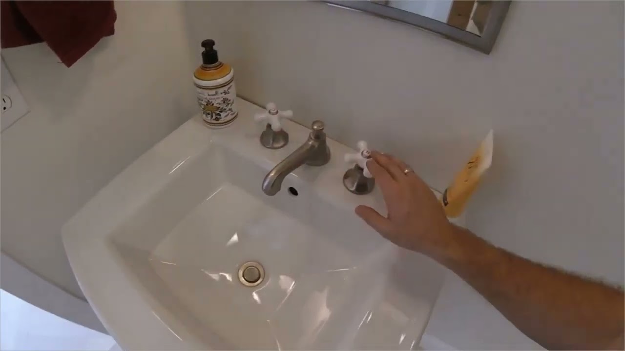 Kingston Brass KS4468PX Metropolitan Widespread Lavatory Faucet Review