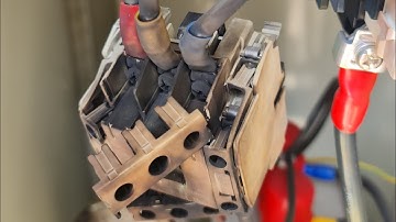 Nổ tung nắp tụ bù và contactor: Sự cố tủ tụ bù