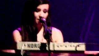Pretend [Reprise] - live - LIGHTS 4.24.10