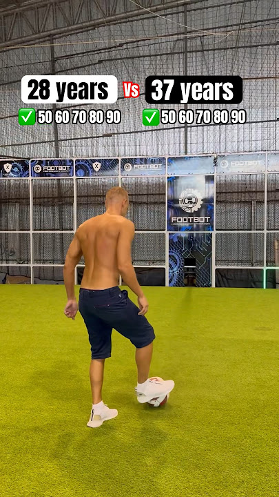 First Touch Showdown: 37yo 🧓 vs. 28yo 👦 in a Speedy Challenge up to 90 km/h! 🚀⚽️