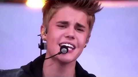 Justin Bieber - Never Let You Go (2013-Live) - Video