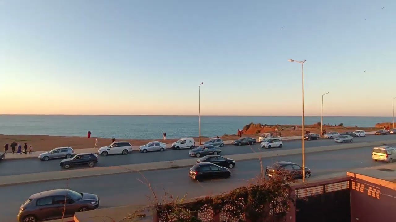 فيلا بإطلالة على البحر مباشرة تمن جد مشجع