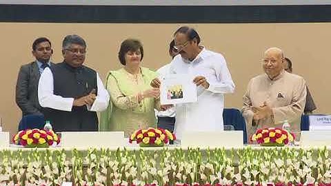 Journalist OP Yadav got Loomba International Media Award.(2018)