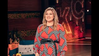 Kelly Clarkson thanked Janet Jackson for the sweet surprise that meant so much to her. On Tuesday's