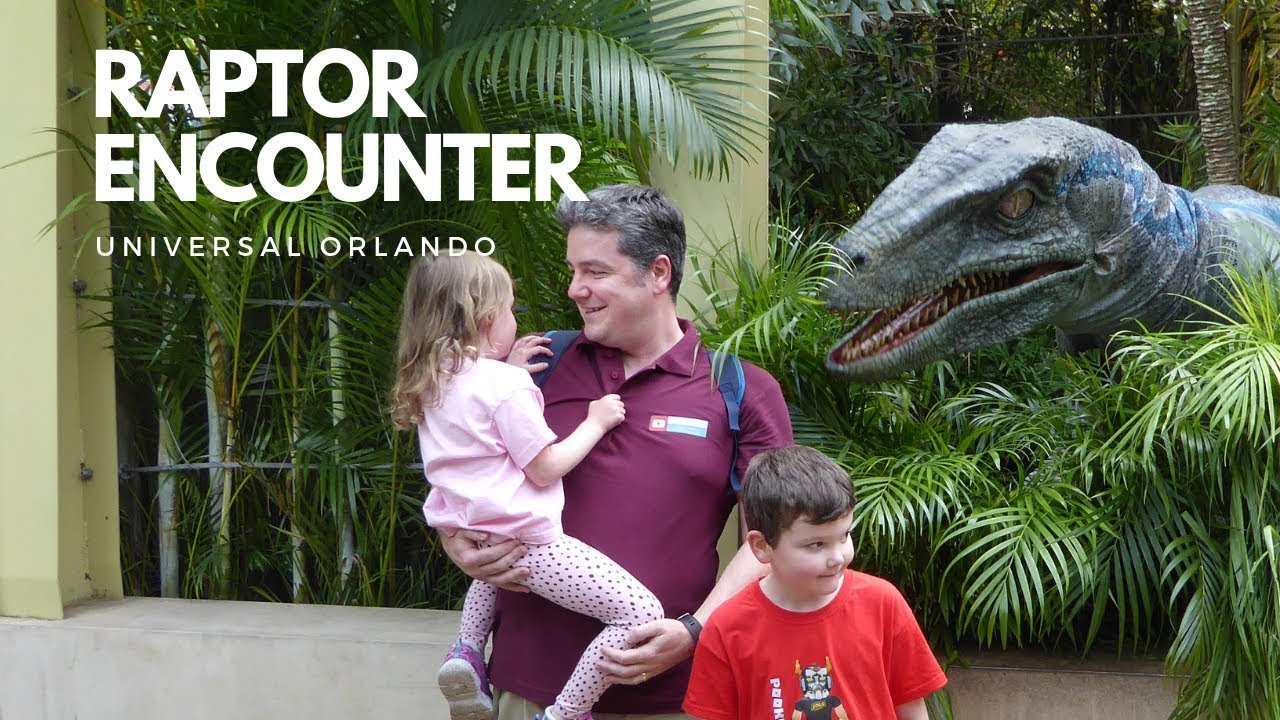 Universal Raptor Experience We met a Raptor from Jurassic World at Universal Studios Raptor ...