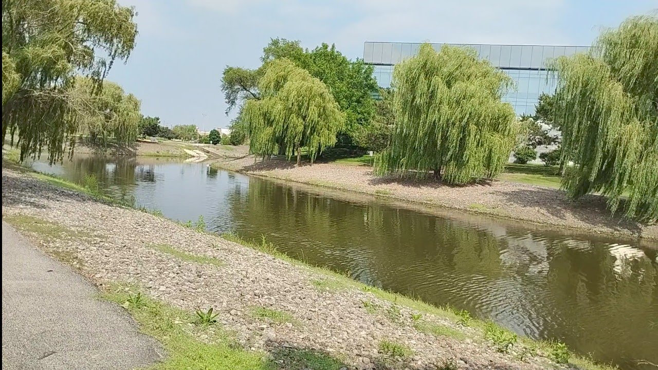 Schaumburg, Illinois trail walk to Woodfield Lake | summer 2025