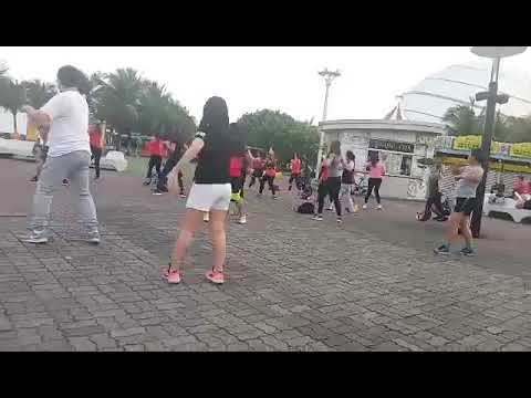Baywalk manila bay naki zumba din si @cuadrajoytv #satisfying #zumba #viralvideo