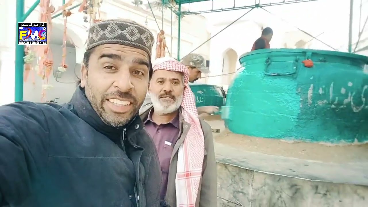 Aaj darbar Sakhi Saroj per color paint Jo dekhe thi padi usko color paint ki