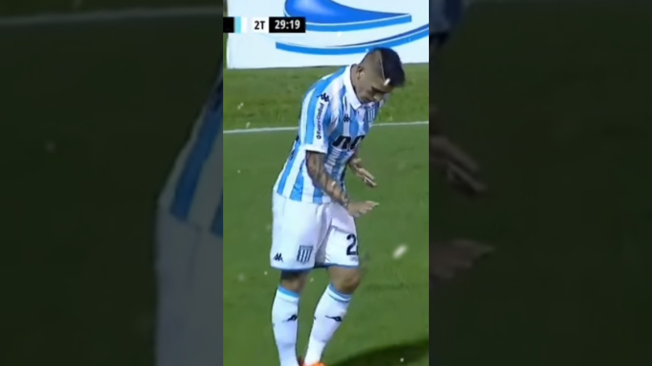 VOLVIO 🎩🪄 #centurion #futbol #parati #shorts #viralvideo ##shortvideo #magia #bocajuniors #racing