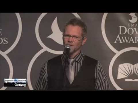 Steven Curtis Chapman Backstage at the 40th Annual Dove Awards ...