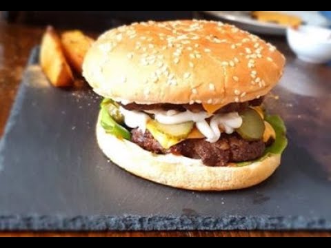 Beef Burger with Potato Wedges - YouTube