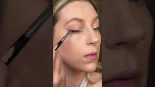 Makeup Tutorial- Blue Winged Eyeliner & Glossy Lips ⚡️🦋 #makeuptutorial