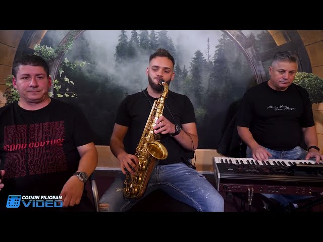 Sarba COLAJ De Sarbatori cu ARTISTIC BAND VALCEA - Cosmin Cea mai tare sarba class=