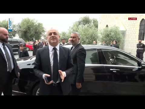 وصول السيدة فيروز إلى اليوم الثاني من مراسم عزاء ابنها زياد الرحباني