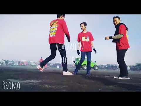 Lagu via vallen HOLIDAY this music video