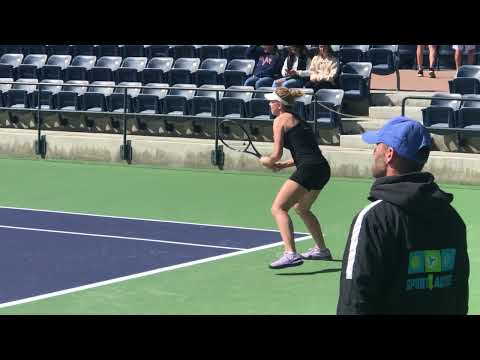 Linda Noskova practicing 2023 Indian Wells 309