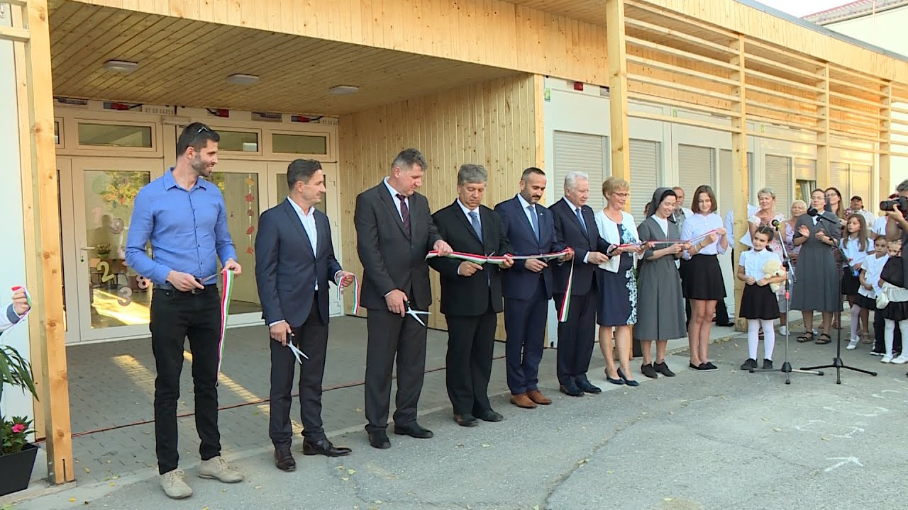 Konténer-tantermekkel bővült a maklári iskola