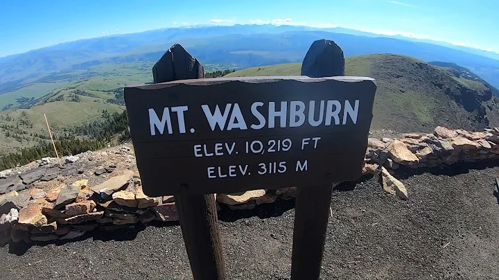 Hiking Mt Washburn - Yellowstone National Park