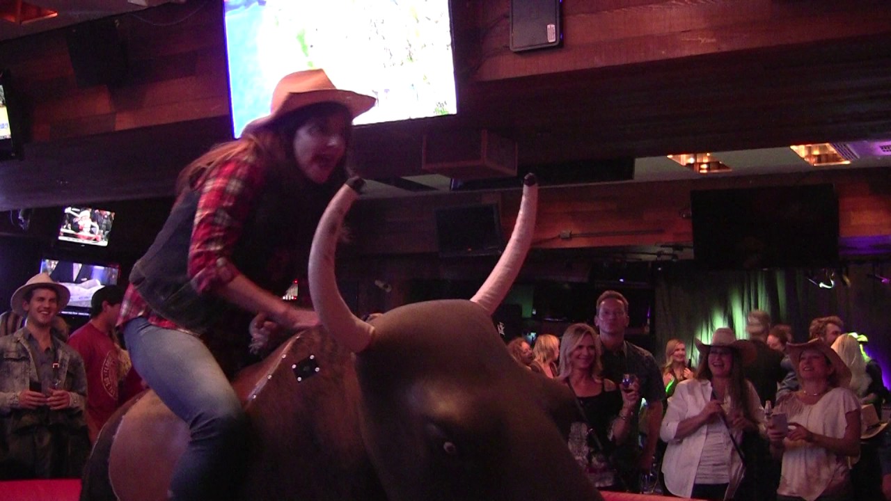 Country Night at Lakeside Inn and Casino