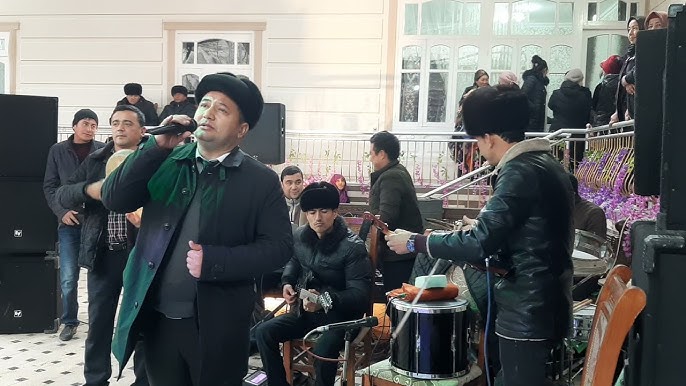 Jinsiy aloqada Icy va Valtor