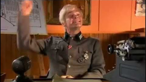 HORRIBLE HISTORIES - Prisoner of War Escape (Woeful Second World War)