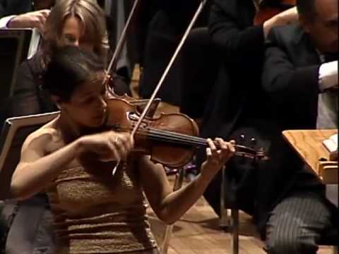 Natasha KORSAKOVA plays Shostakovich Violin concerto no. 1/4 Mvt. (Burlesca) in Mexico City