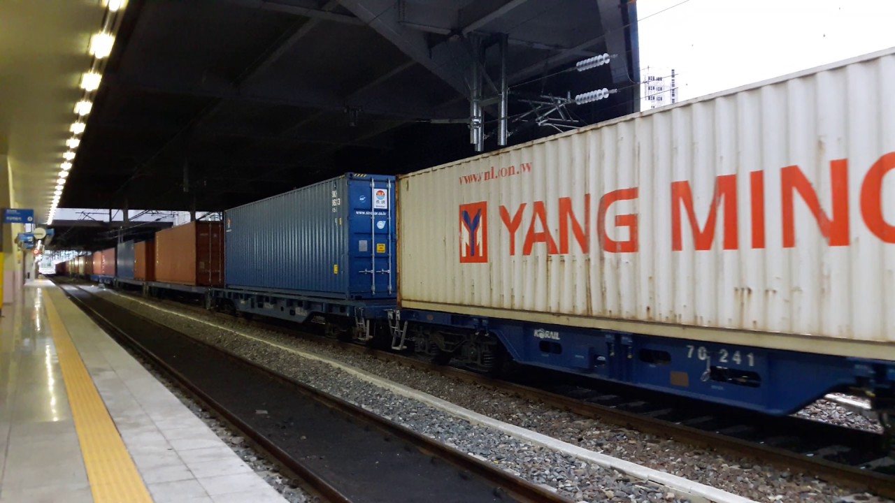 [KORAIL] 신탄진발 부산진행 #3053 8200호대 컨테이너 화물열차 동대구역 발차