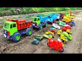 Mobil tronton panjang angkut penuh mobil mobilan, mobil balap, mobil tradisi, mobil crane, buldozer