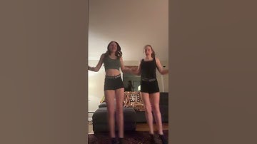 Thumbnail of Dancing with my twin.  Did you like it?👍