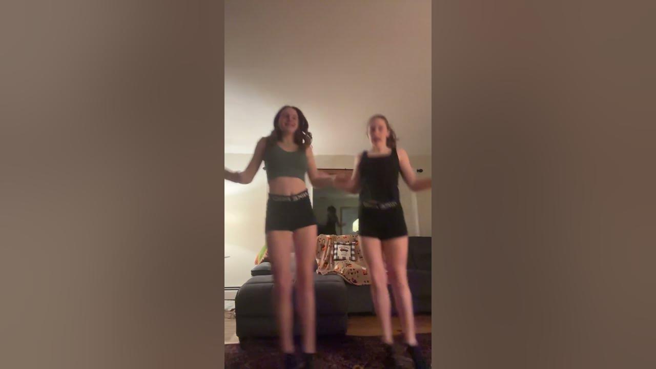 Dancing with my twin.  Did you like it?👍