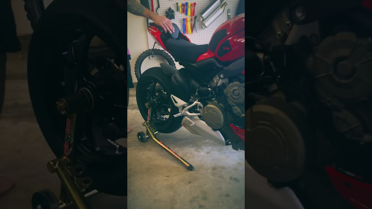 How to pit bull motorcycle rear stand 