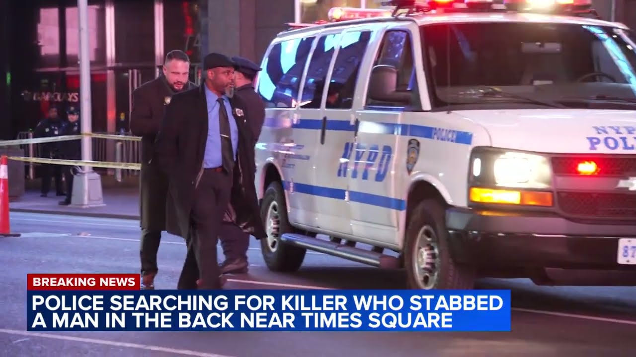 Police search for killer who stabbed man near Times Square