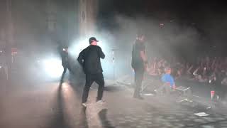 Good Charlotte Girls and Boys Side Stage