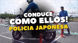 Cómo consiguen los POLICÍAS japoneses un equilibrio tan perfecto en MOTO