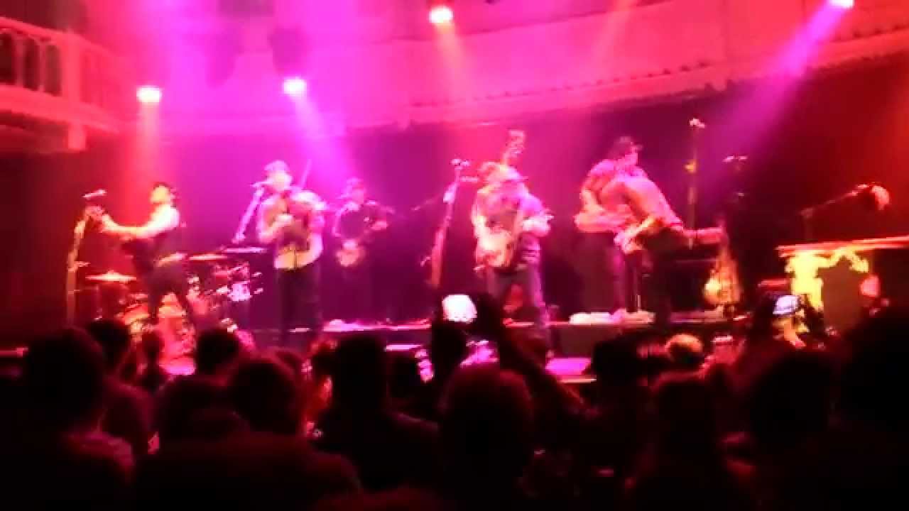 Old Crow Medicine Show Wagon Wheel live (26102014 Paradiso