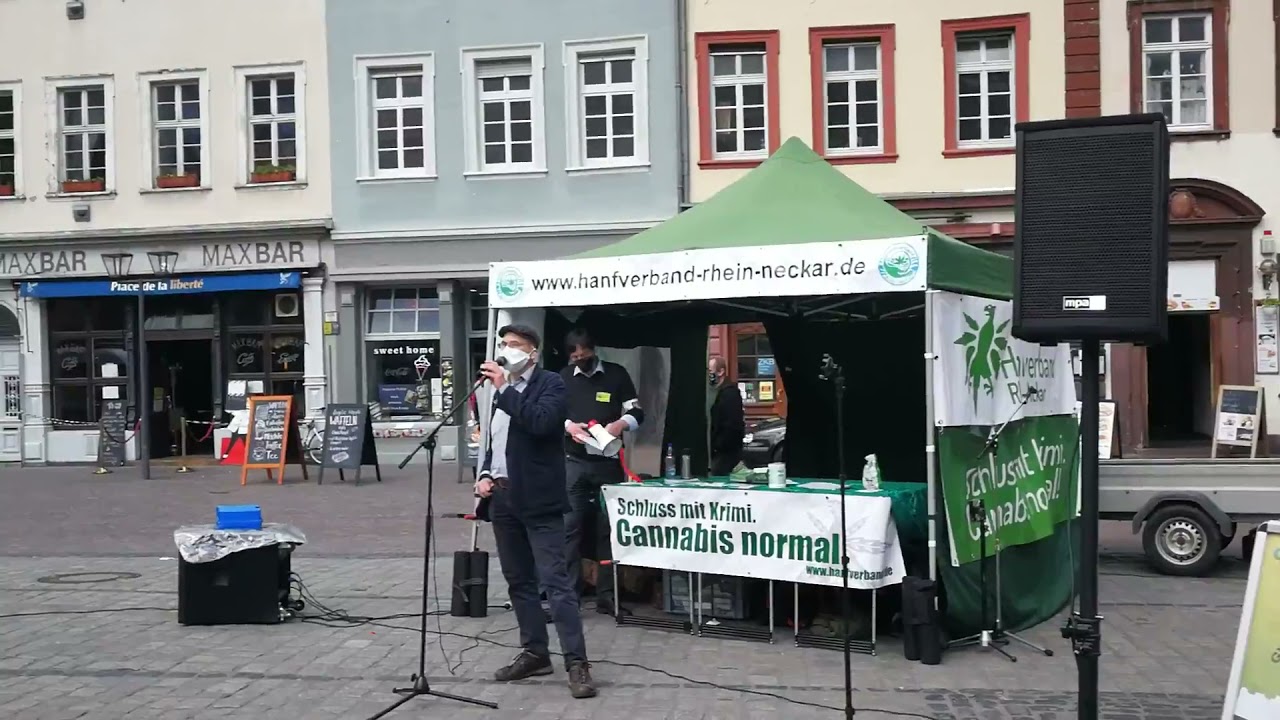 Friede, Freude, Hanfgebäck - Moderator Roland Hoffmann