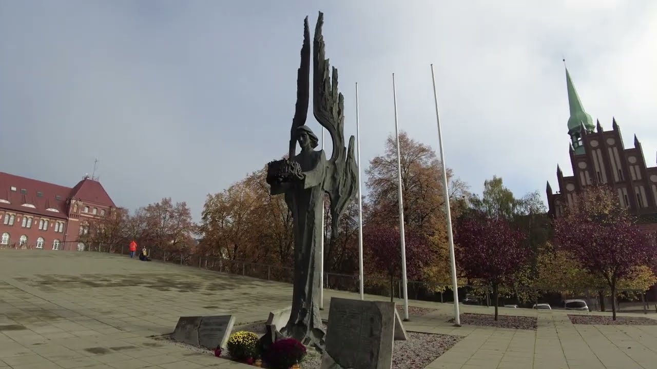 Szczecin, Poland 🇵🇱 Walking Tour🚶Royal Gate, Grunwald Square, Victory Square