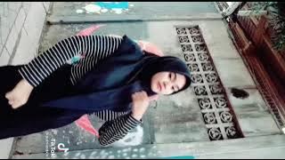 Tiktok jilbab ketat gunung gede