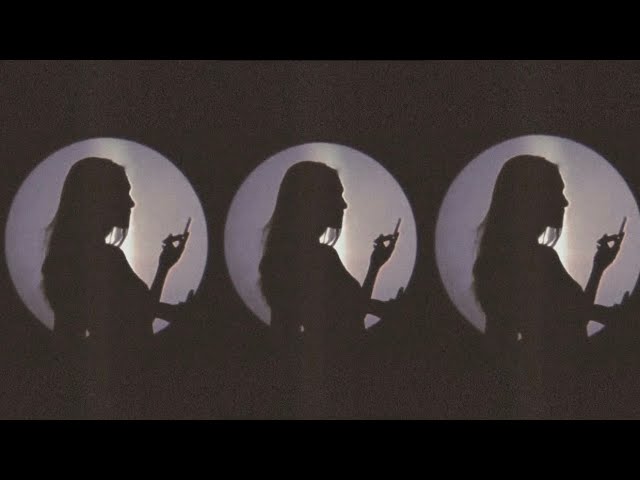 Guarda Yanis Vogue – PENTRA (Official VISUALIZER) su YouTube Guarda Yanis Vogue – PENTRA (Official VISUALIZER) su YouTube