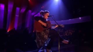 Miniatura de vídeo de "Adele - Daydreamer (Live Jools Holland 2007)"