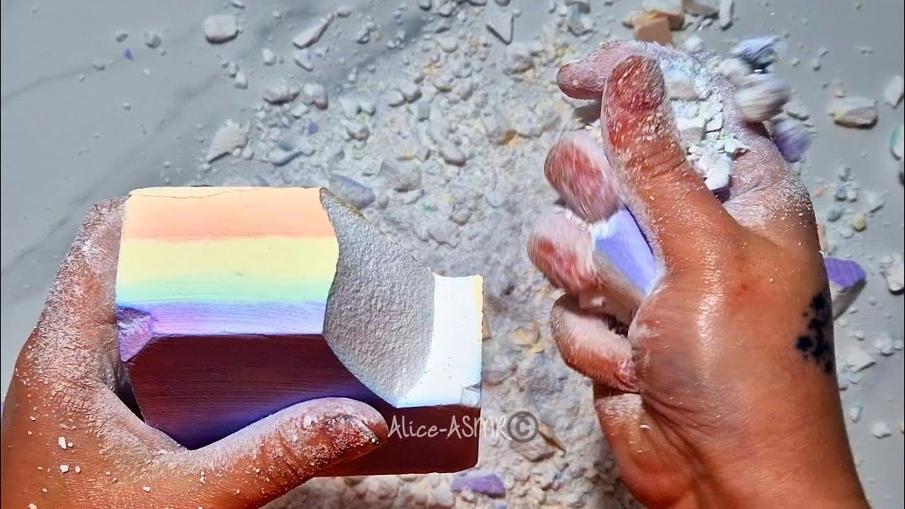 Rainbow Dyed Gym Chalk | Super Crispy | Powder Play - YouTube
