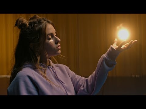 DORA - Saving Star (Official Video)