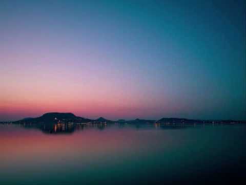 Sleduj Alphawezen - Speed of Light na YouTube