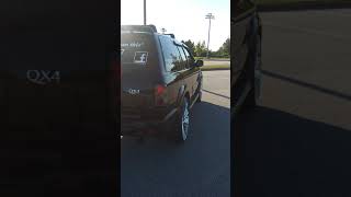 01 infiniti qx4 on 24's!