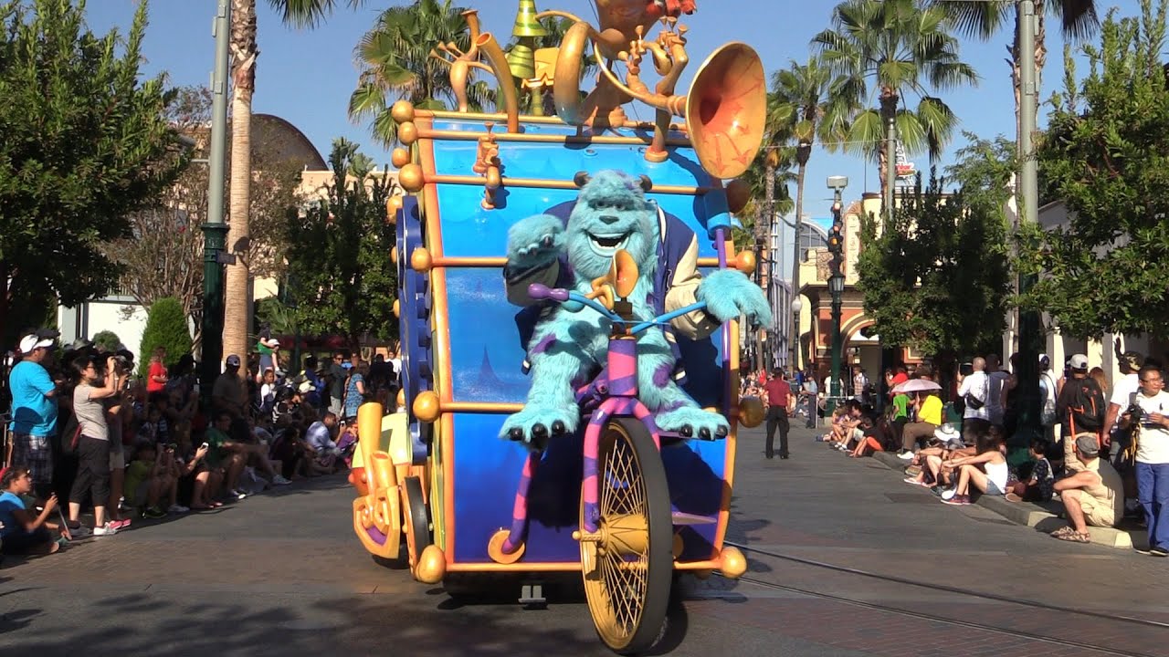 HD ピクサー・プレイ・パレード The Pixar Play Parade at Disney California Adventure Disneyland Monsters, Inc.